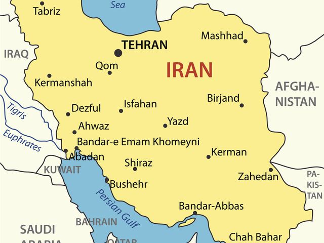 Жертвами железнодорожной катастрофы в Иране стали не менее 40 человек