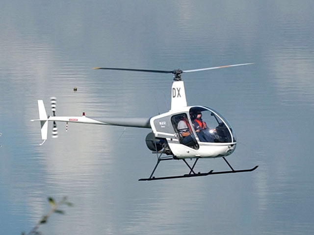 Вертолет Robinson R22   (иллюстрация)
