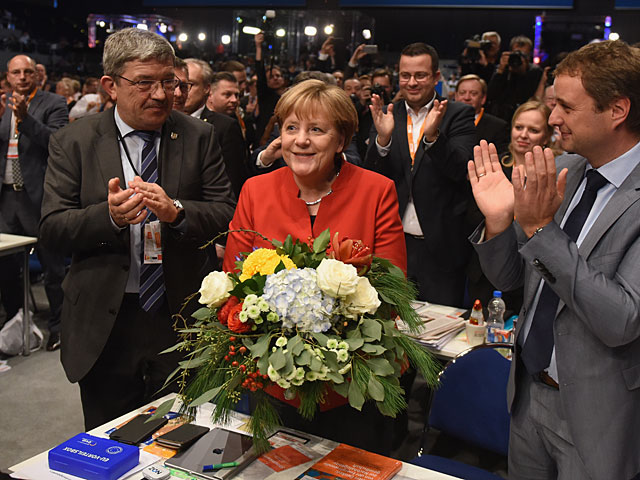 Меркель вновь переизбрана председателем Христиано-демократического союза    