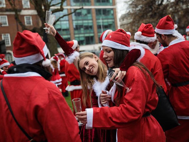 Santacon: нашествие Санта-Клаусов в Лондоне