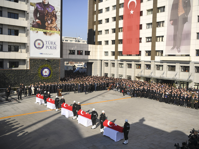 Похороны жертв теракта в Стамбуле. 11 декабря 2016 года