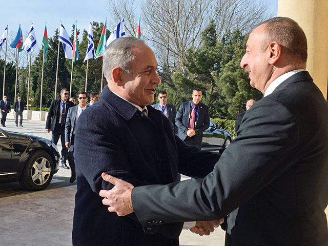 13 декабря глава правительства встретился с президентом Азербайджана Ильхамом Алиевым