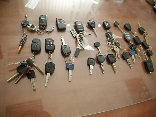 Полиция раскрыла схему взаимодействия угонщиков автомобилей и хакеров  