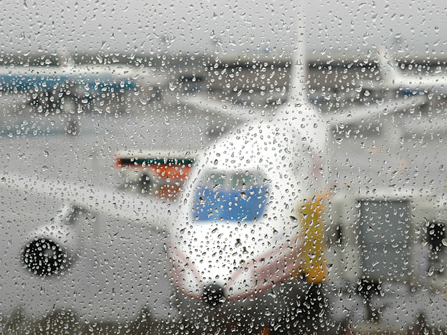 Сильный дождь привел к сбоям в расписании аэропорта Бен-Гурион    