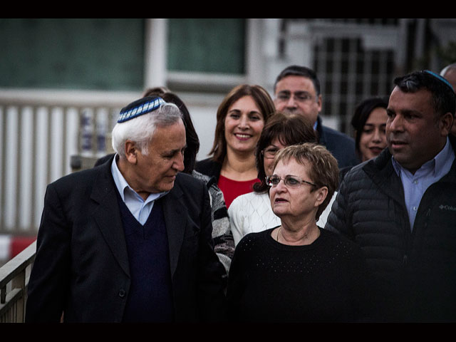 Экс-президент Израиля Моше Кацав покинул тюрьму  