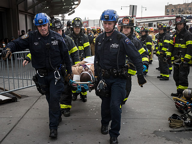 Железнодорожная авария в Бруклине: более ста пострадавших    