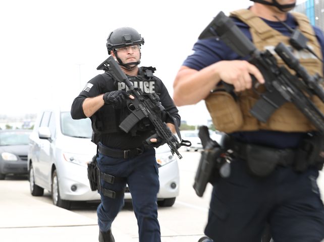 "Флоридский стрелок" сообщал ФБР, что его заставляют воевать за ИГ