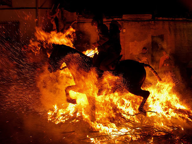 Кони в огне: испанская ночь Святого Антония