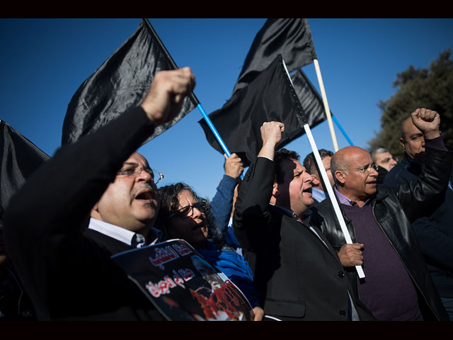 Арабский протест в Иерусалиме: черные флаги после палестинских