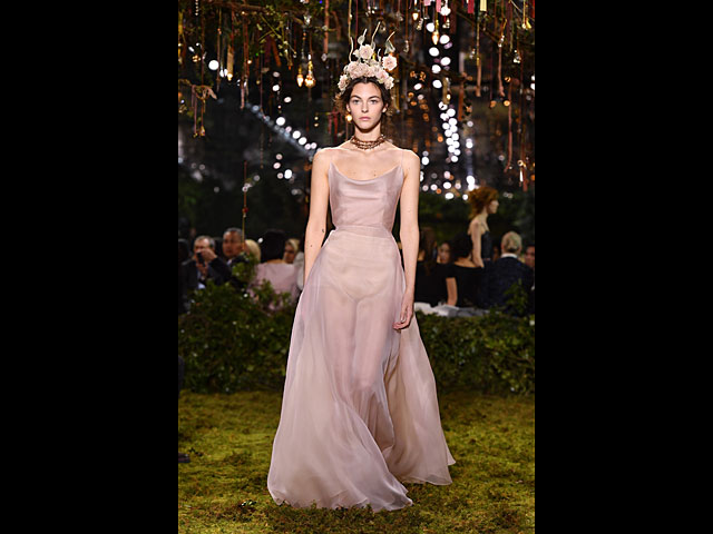 Christian Dior 2017: летнее шоу в зимнем Париже