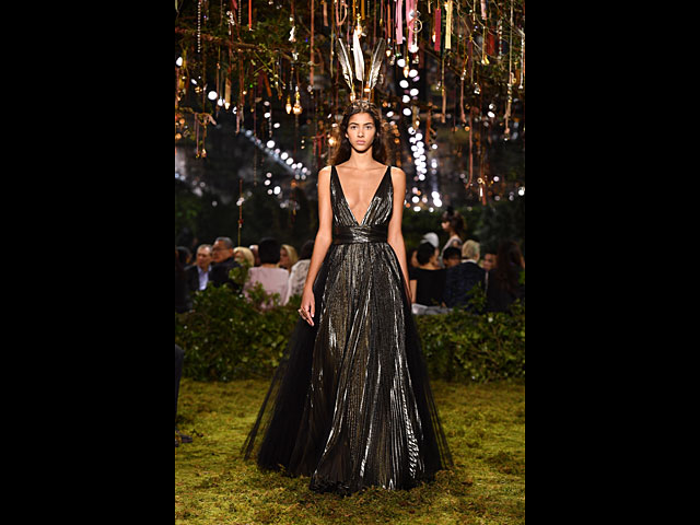 Christian Dior 2017: летнее шоу в зимнем Париже