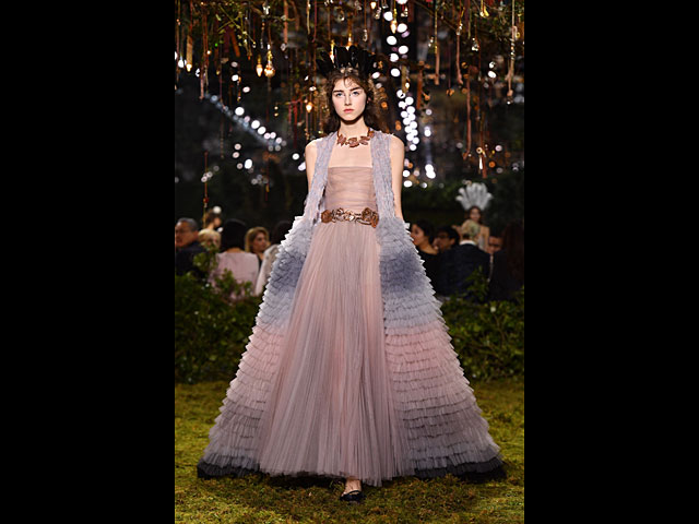 Christian Dior 2017: летнее шоу в зимнем Париже