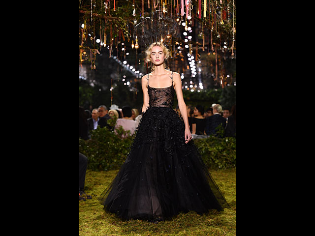 Christian Dior 2017: летнее шоу в зимнем Париже