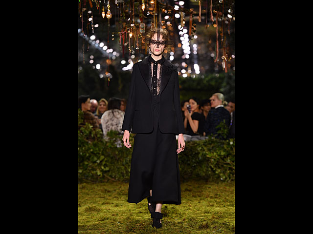 Christian Dior 2017: летнее шоу в зимнем Париже
