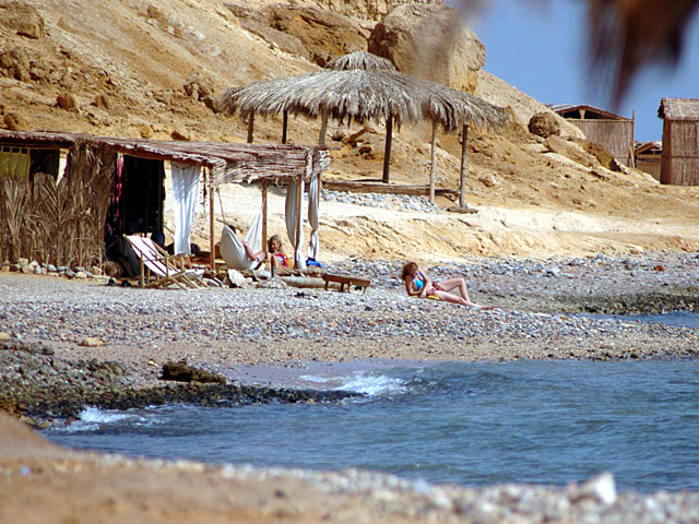 Туристам, отдыхающим на Синайском полуострове, рекомендовано вернуться в Израиль    