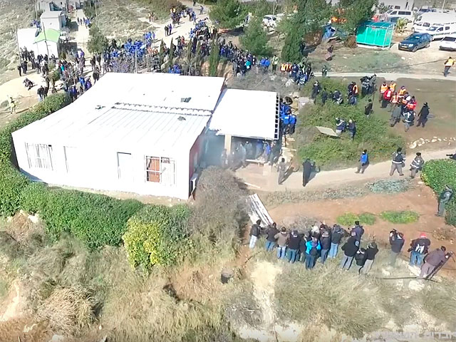 Полиция снимала эвакуацию Амоны с помощью дронов