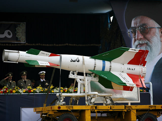 Иран сообщил об испытании новейших "умных" ракет (иллюстрация)