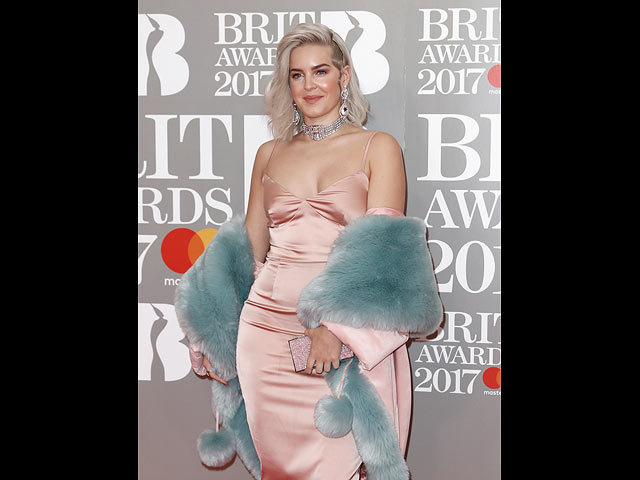  Анн-Мари на церемонии Brit Awards