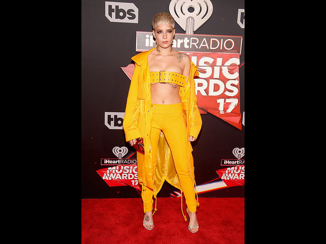 Хэлси на церемонии iHeartRadio Music Awards 