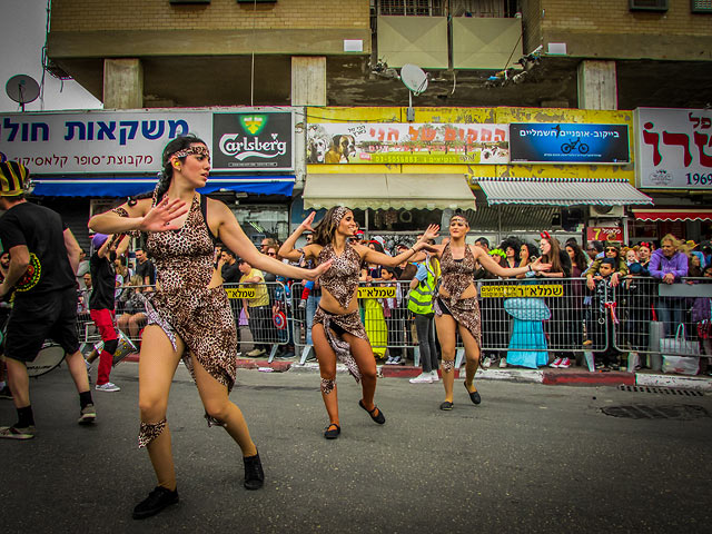 Юбилейная Адлояда: праздничный карнавал в Холоне