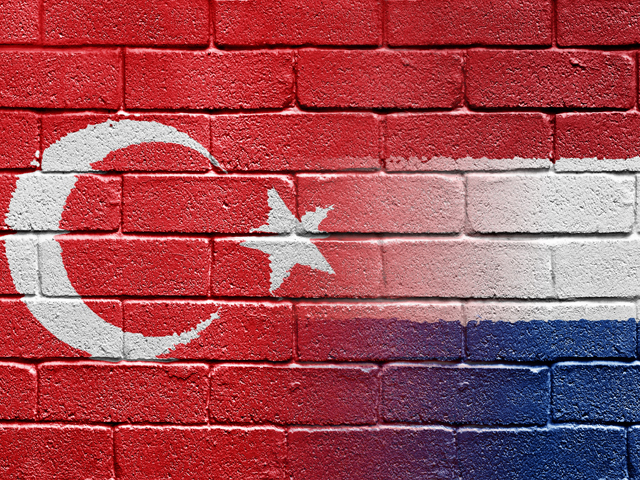 Турция запретила въезд дипломатам из Нидерландов
