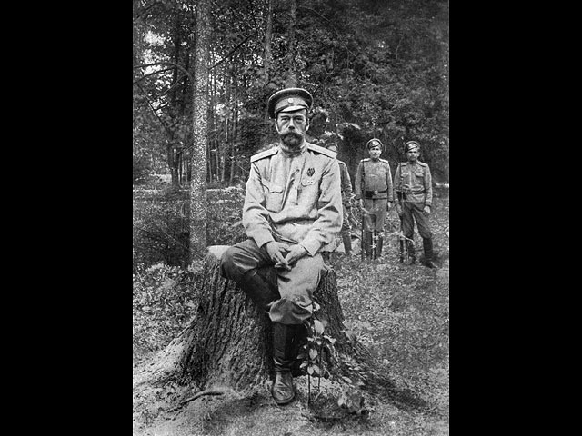  Фотография Николая Романова, сделанная после его отречения     в марте 1917 года и ссылки в Сибирь    