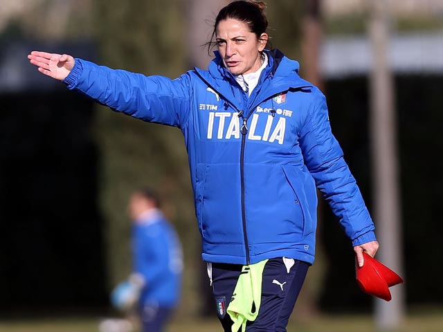 Впервые в истории: футбольной сборной Италии будет руководить женщина