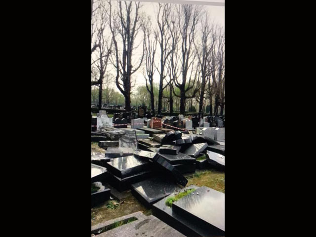 Разгром на еврейском участке парижского кладбища