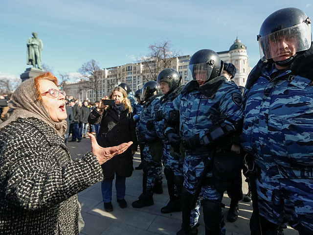 Акции протеста в России: 82 города, около 70 тысяч участников, более 1.500 задержанных   