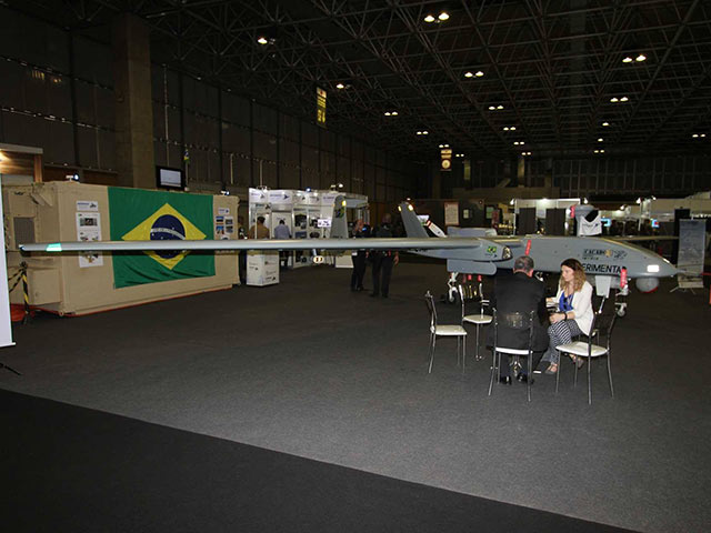 Бразильский БПЛА Cacador, созданный на основе израильского БПЛА  Heron 1