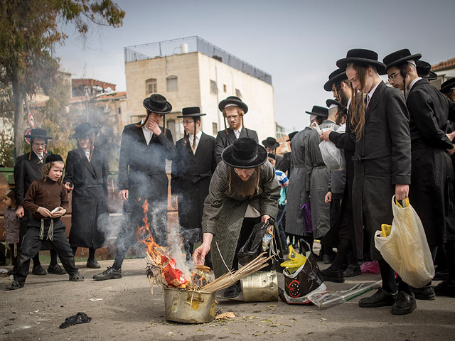 Евреи Израиля готовятся к празднованию Песаха