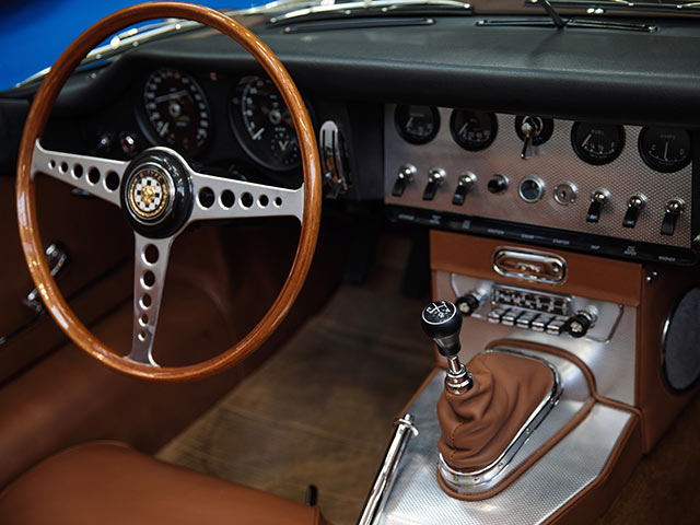 От Lamborghini от Porsche: ретро-авто на аукционе в Лондоне