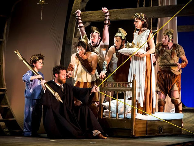 В дни Пасхальных каникул театр Гешер приглашает юных зрителей и их родителей на спектакль "Странствия Одиссея" 