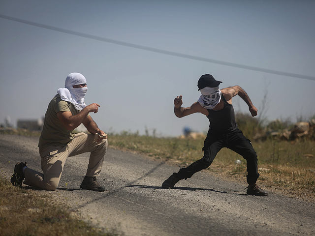     Около Шхема убит палестинский араб, бросавший камни в автомобили