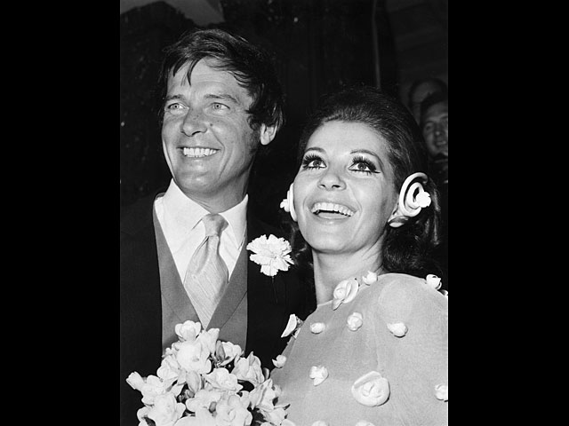 Роджер Мур и Луиза Маттиоли,  1969 год