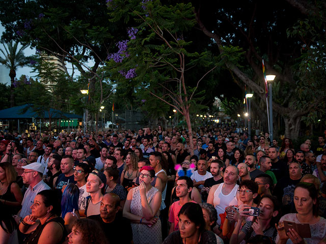 "Драг-шоу" в Тель-Авиве накануне "Парада гордости"