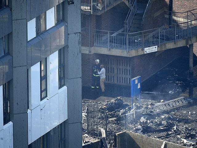 Пожар в 120-квартирном доме Grenfell Tower