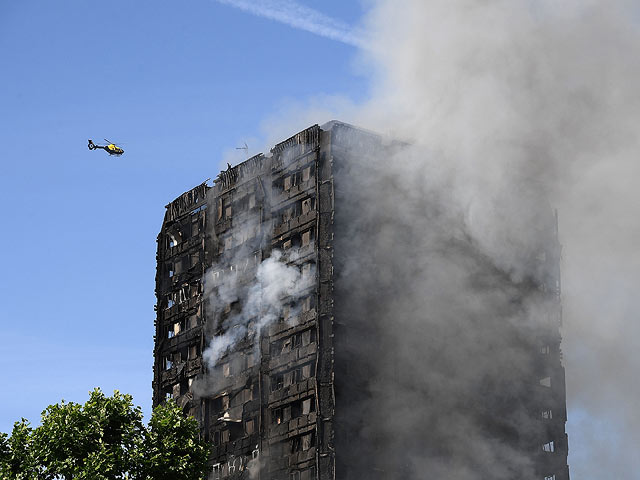 Пожар в 120-квартирном доме Grenfell Tower