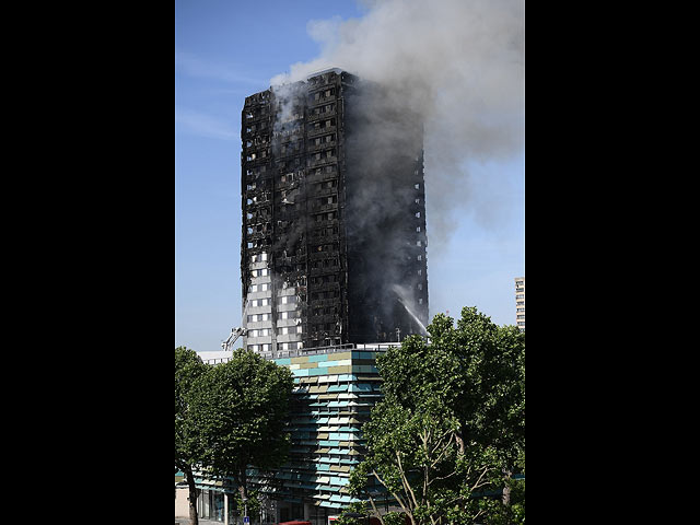 Пожар в 120-квартирном доме Grenfell Tower