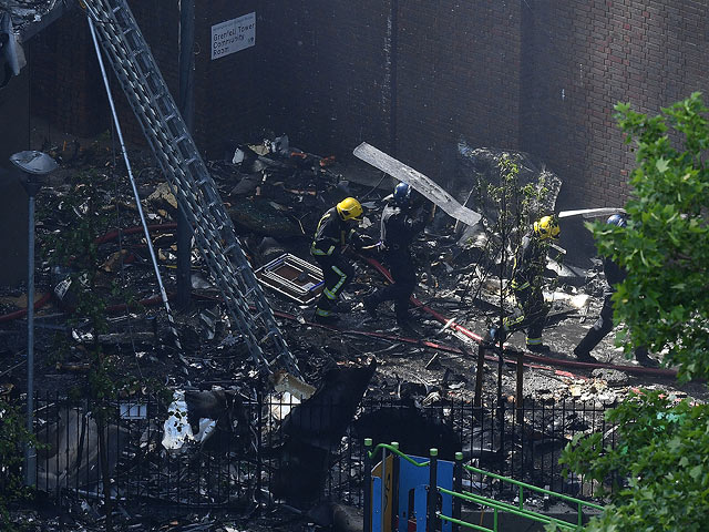 Пожар в 120-квартирном доме Grenfell Tower