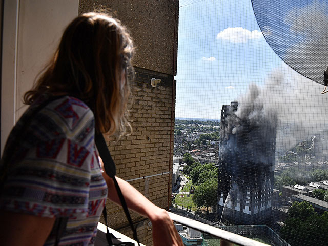 Пожар в 120-квартирном доме Grenfell Tower