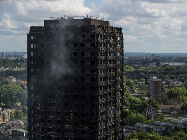 Пожар в Лондоне: количество погибших возросло до 12 человек
