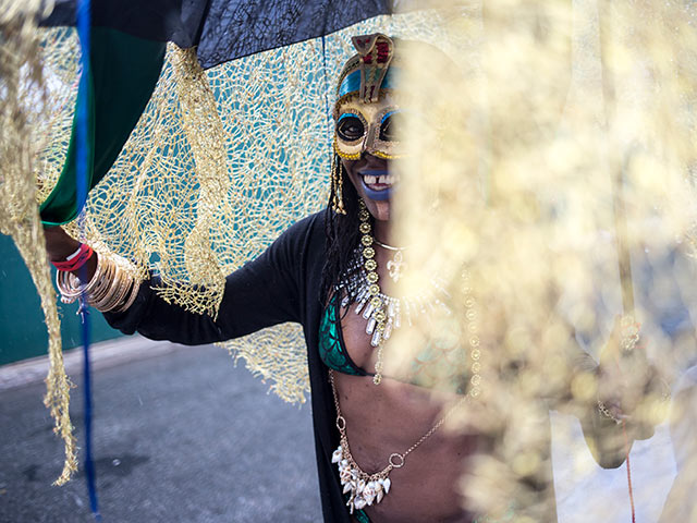 Русалки и посейдоны Нью-Йорка: фоторепортаж с карнавала Mermaid Parade