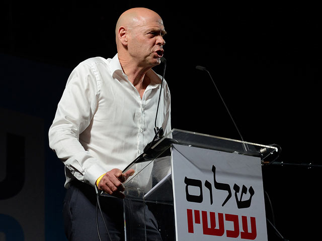 Ноам Тибон  на митинге левых в Тель-Авиве