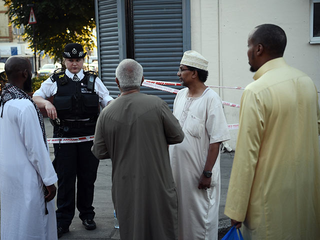 Наезд на людей около мечети в Лондоне