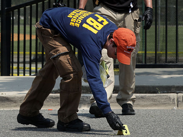 ФБР полагает, что нападение в аэропорту Мичигана было терактом    