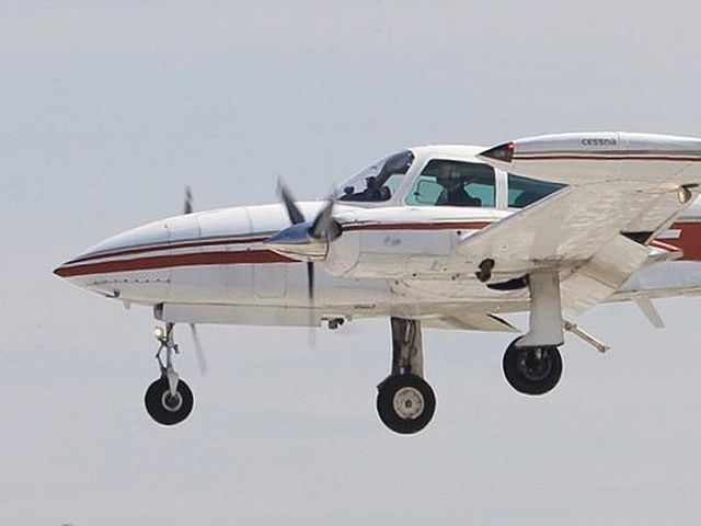 Cessna-310 (иллюстрация)