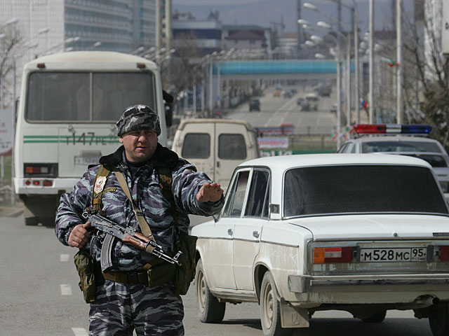 "Новая газета" сообщила, что в Чечне без суда были казнены 27 человек    