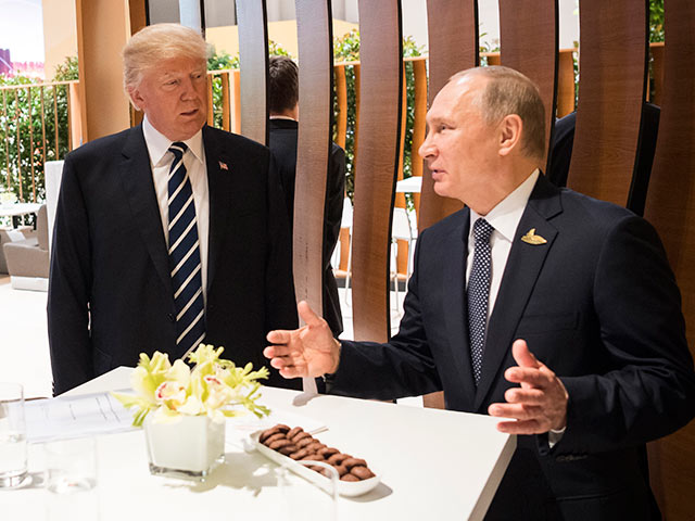 Дональд Трамп и Владимир Путин на саммите G20 в Гамбурге. 7 июля 2017 года