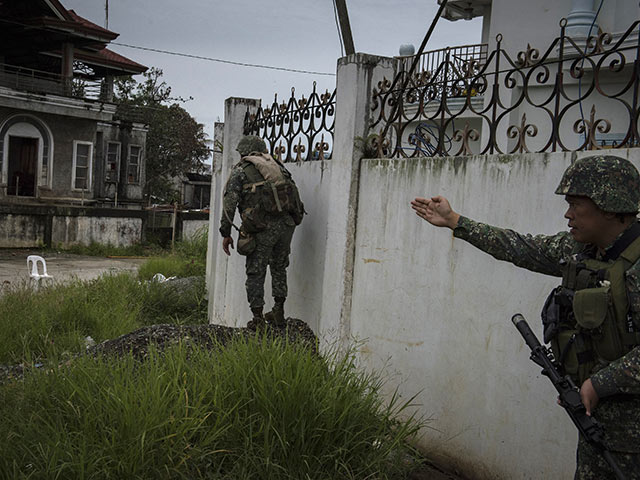 На военном положении: будни жителей Филиппин